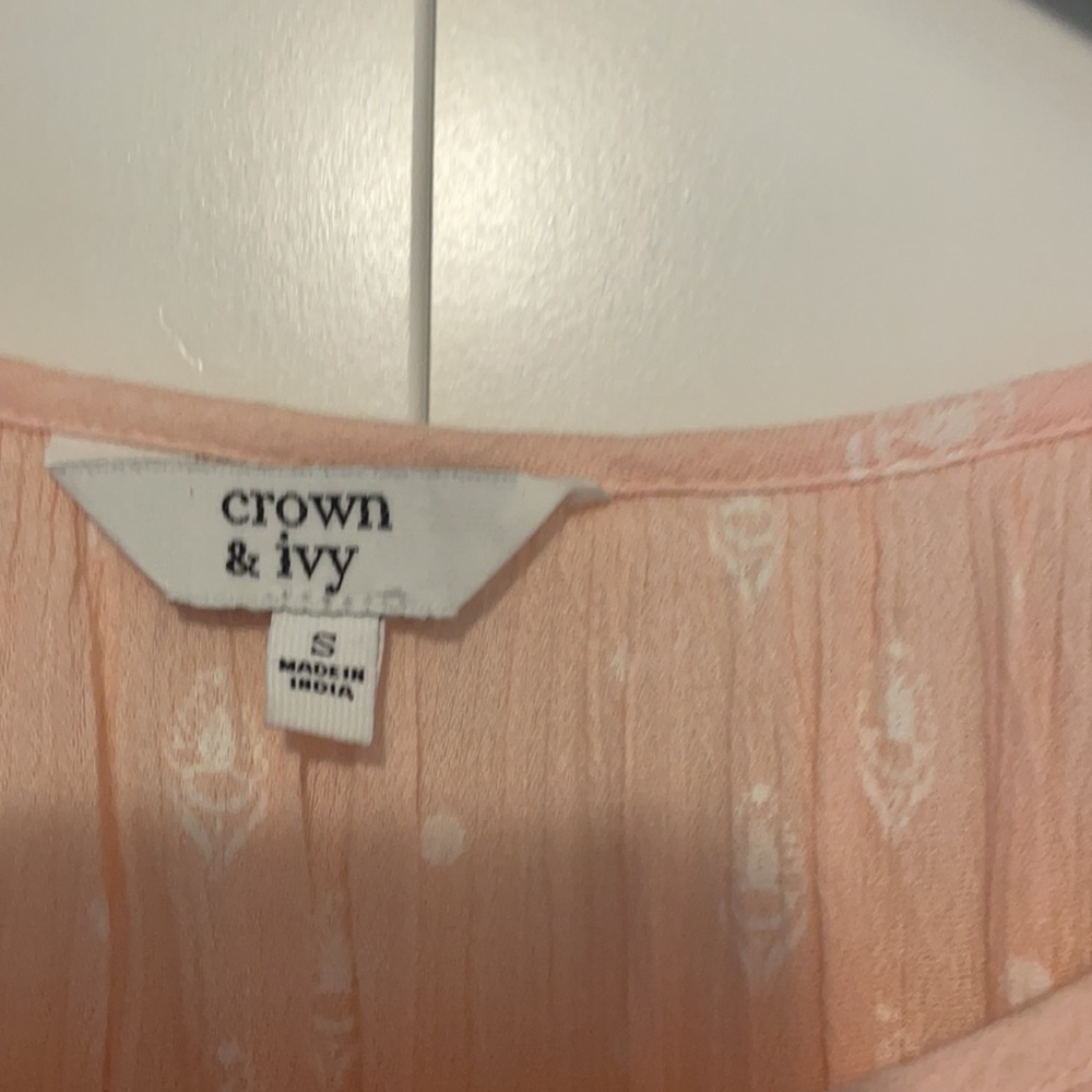 Crown & ivy blouse - Picture 2 of 3